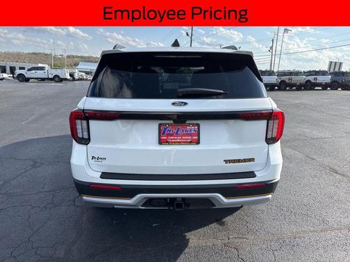 STAR WHITE MET TRI-COAT 2026 Ford Explorer Tremor