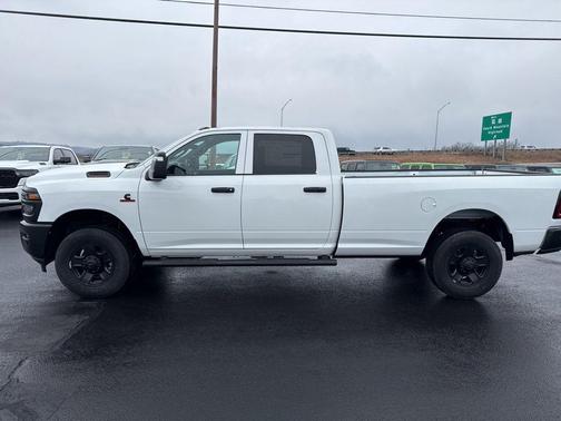 2026 RAM 3500 Tradesman Crew Cab 4x4 8' Box