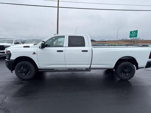 2026 RAM 3500 Tradesman Crew Cab 4x4 8' Box