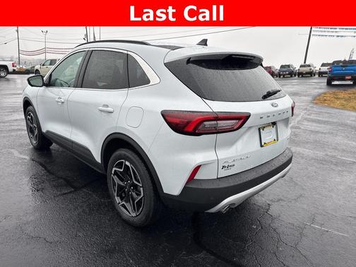 2026 Ford Escape Platinum