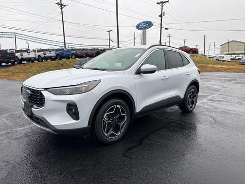 2026 Ford Escape Platinum