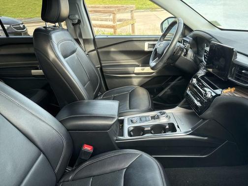 RAPID RED MET TINTED CC 2021 Ford Explorer Limited