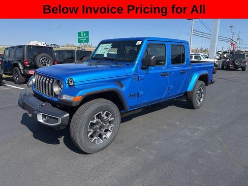 Hydro Blue Pearlcoat 2026 Jeep Gladiator Sahara 4x4