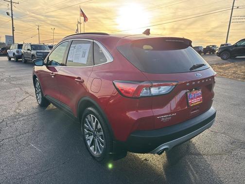 2022 Ford Escape Titanium