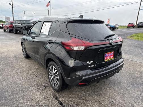 2022 Nissan Kicks SV