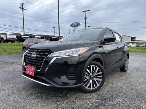 2022 Nissan Kicks SV