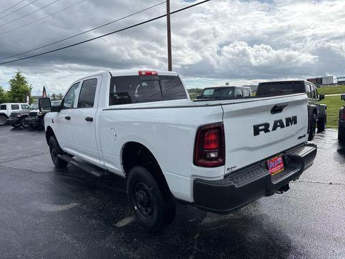 2025 RAM 2500 Tradesman Crew Cab 4x4 6'4' Box