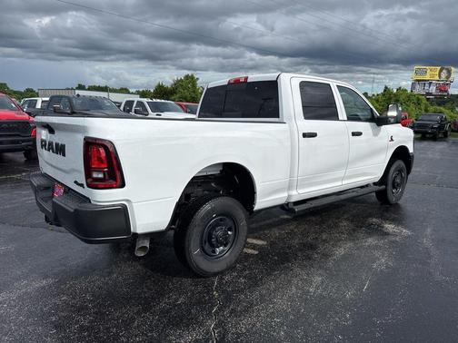 2025 RAM 2500 Tradesman Crew Cab 4x4 6'4' Box