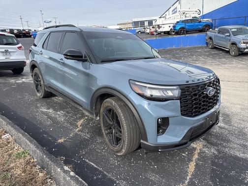 2025 Ford Explorer ST