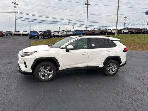 2024 Toyota RAV4 Hybrid XLE