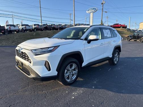 2024 Toyota RAV4 Hybrid XLE