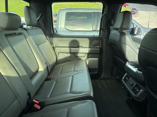 OXFORD WHITE 2025 Ford F-150 Lariat