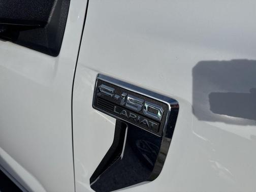 OXFORD WHITE 2025 Ford F-150 Lariat