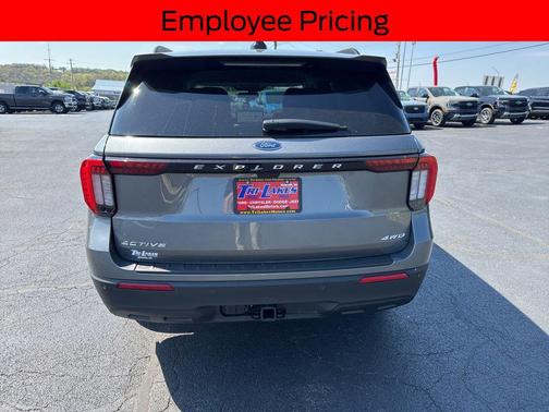 Carbonized Gray Metallic 2026 Ford Explorer Active