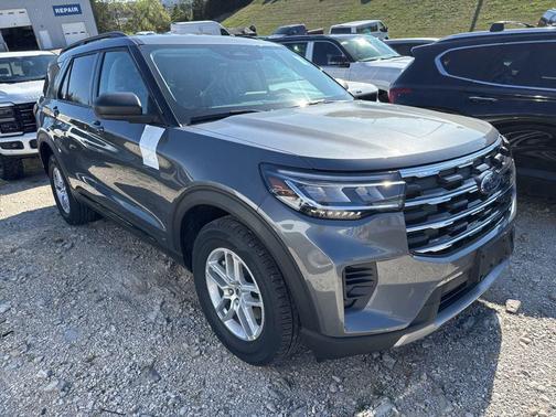 Carbonized Gray Metallic 2026 Ford Explorer Active
