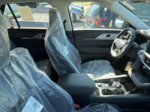 Carbonized Gray Metallic 2026 Ford Explorer Active