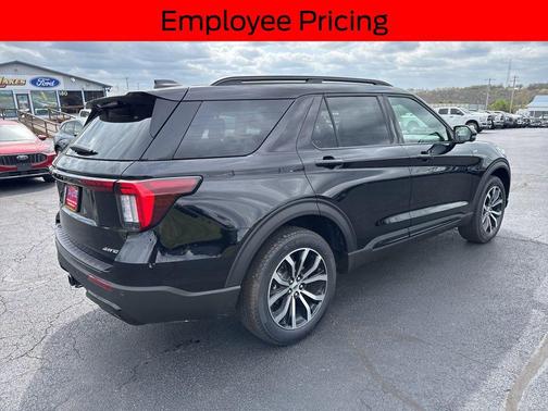 Agate Black Metallic 2026 Ford Explorer ST-Line
