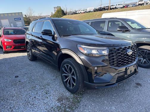 Agate Black Metallic 2026 Ford Explorer ST-Line