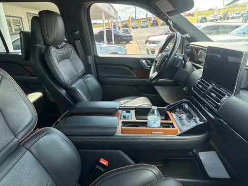 2022 Lincoln Navigator Black Label