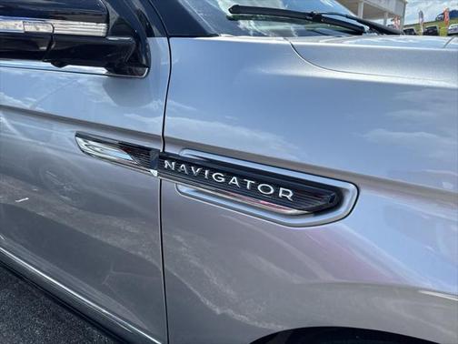 2022 Lincoln Navigator Black Label