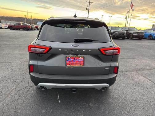 2026 Ford Escape PHEV SE