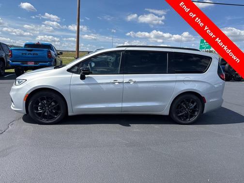 2026 Chrysler Pacifica Limited