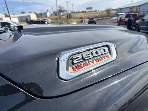 2022 RAM 2500 Laramie Crew Cab 4x4 6'4' Box