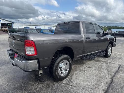 2024 RAM 3500 Tradesman Crew Cab 4x4 6'4' Box