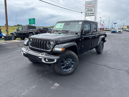 Black Clearcoat 2026 Jeep Gladiator 85th Anniversary Edition