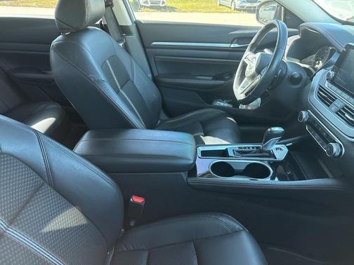 2023 Nissan Altima SR FWD
