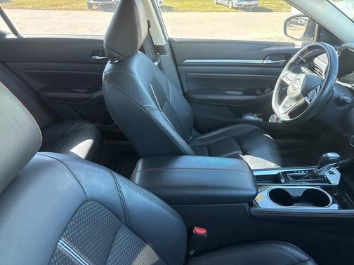 2023 Nissan Altima SR FWD
