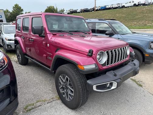 2024 Jeep Wrangler 4-Door Sahara 4x4