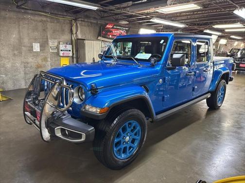 2023 Jeep Gladiator Overland