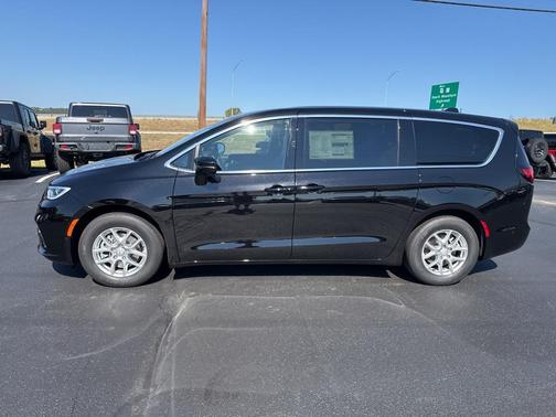 2025 Chrysler Pacifica L