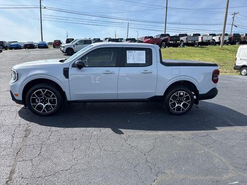 SPACE WHITE METALLIC 2025 Ford Maverick Lariat