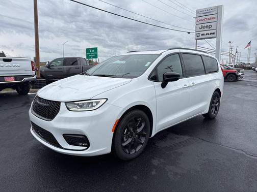 2026 Chrysler Pacifica Limited