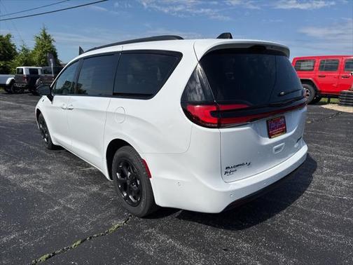 2025 Chrysler Pacifica Hybrid Premium S Appearance Pkg