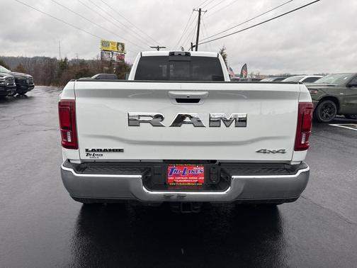 2026 RAM 3500 Laramie Crew Cab 4x4 8' Box