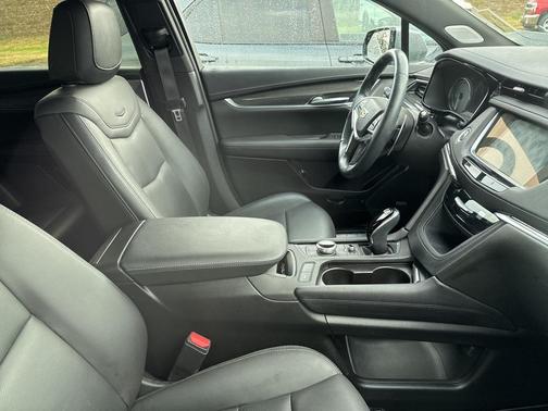 2023 Cadillac XT5 Sport