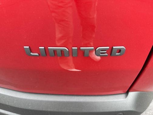 Red Hot Pearlcoat 2026 Jeep Cherokee Limited