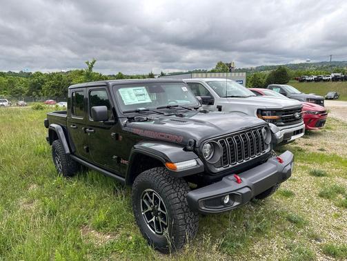 Black Clearcoat 2026 Jeep Gladiator Rubicon