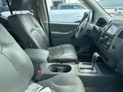 Magnetic Black Pearl 2019 Nissan Frontier SL