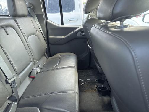 Magnetic Black Pearl 2019 Nissan Frontier SL