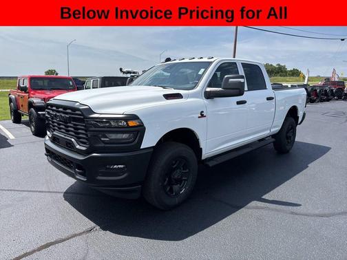 Bright White Clearcoat 2025 RAM 2500 Tradesman Crew Cab 4x4 6'4' Box