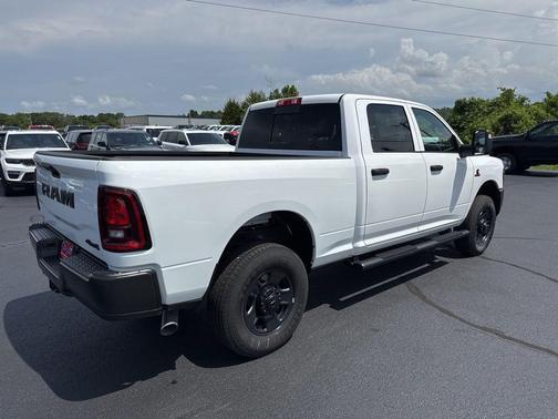 2025 RAM 2500 Tradesman Crew Cab 4x4 6'4' Box