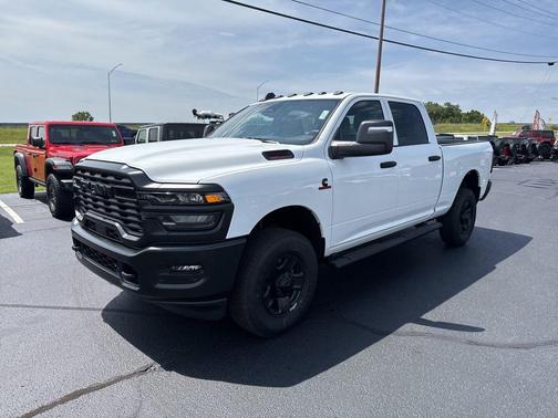 2025 RAM 2500 Tradesman Crew Cab 4x4 6'4' Box