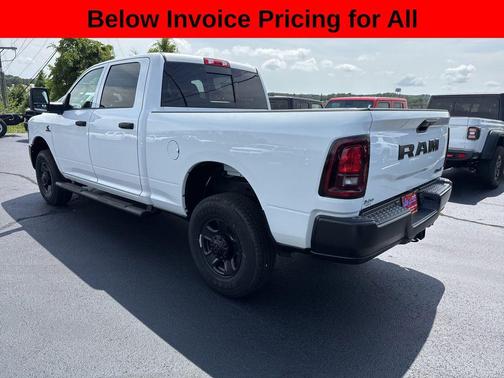 Bright White Clearcoat 2025 RAM 2500 Tradesman Crew Cab 4x4 6'4' Box
