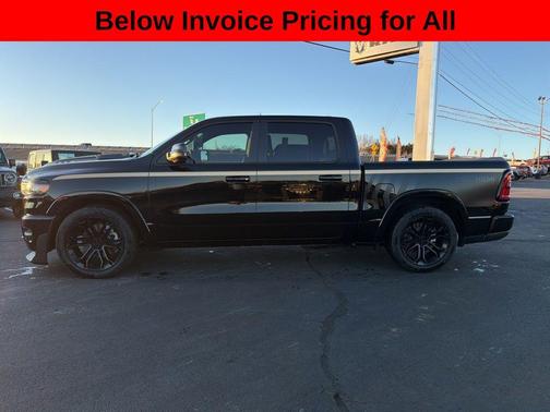 Diamond Black Crystal Pearlcoat 2026 RAM 1500 Big Horn/Lone Star