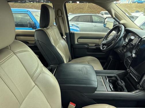 2022 RAM 2500 Limited Crew Cab 4x4 6'4' Box