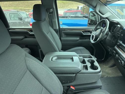 2025 Chevrolet Silverado 2500 LT